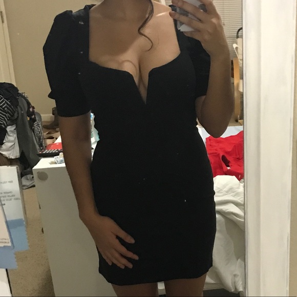 Black dress - Picture 3 of 5